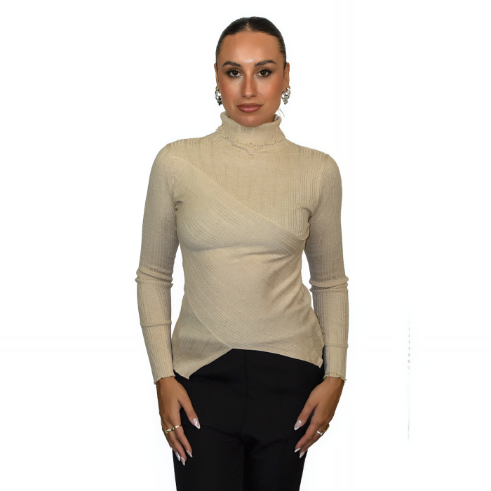 ΜΠΛΟΥΖΑ ΜΑΚΡΥΜΑΝΙΚΗ