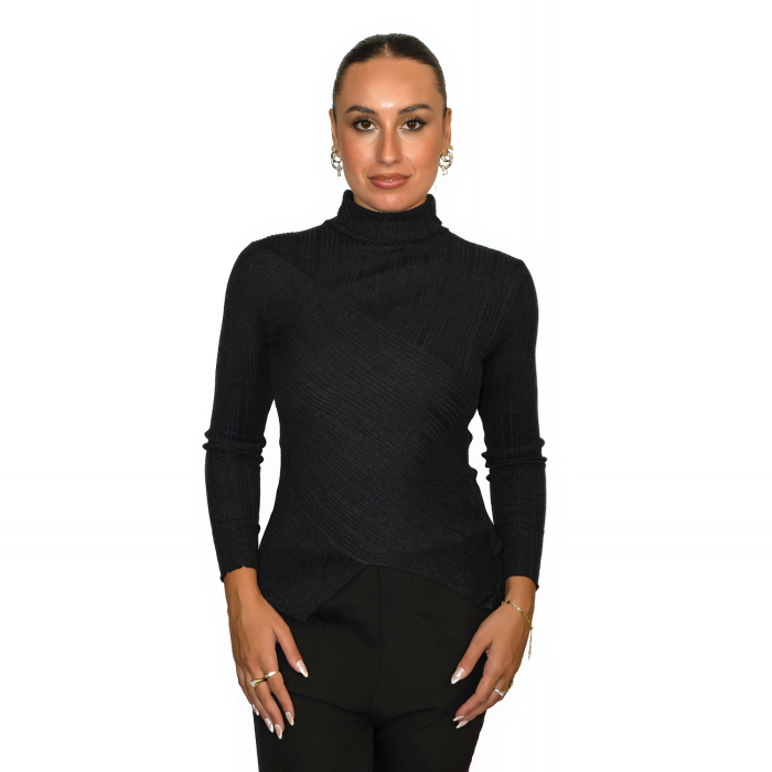 ΜΠΛΟΥΖΑ ΜΑΚΡΥΜΑΝΙΚΗ